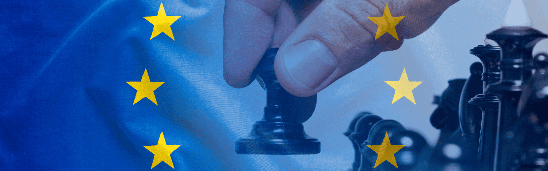 EU-Flagge liegt als transparentes Bild über einer Hand, die eine Schachfigut bewegt